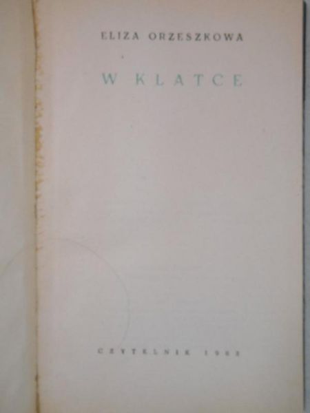 W klatce