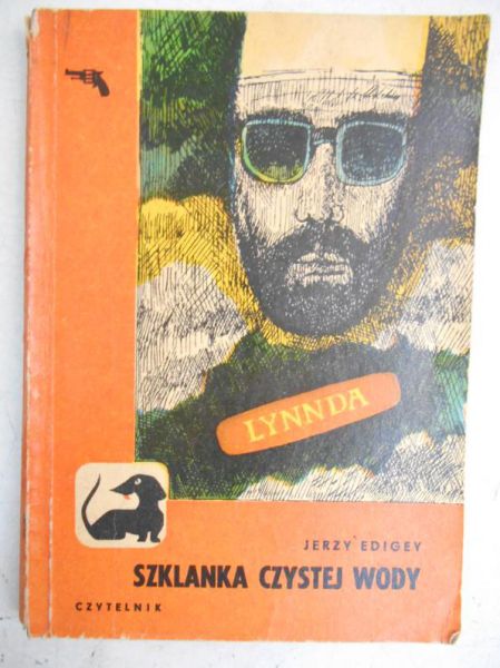 Szklanka czystej wody