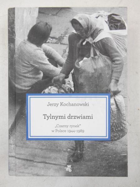 Tylnymi drzwiami