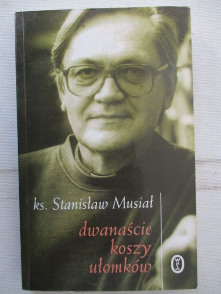 Dwanaście koszy ułomków