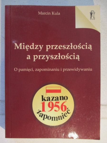 Między przeszłością a przeszłością