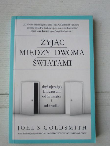 Żyjąc między dwoma światami