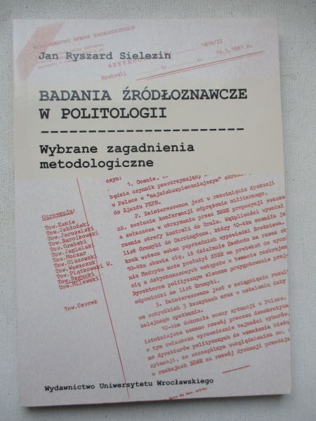 Badania źódłoznawcze w politologii