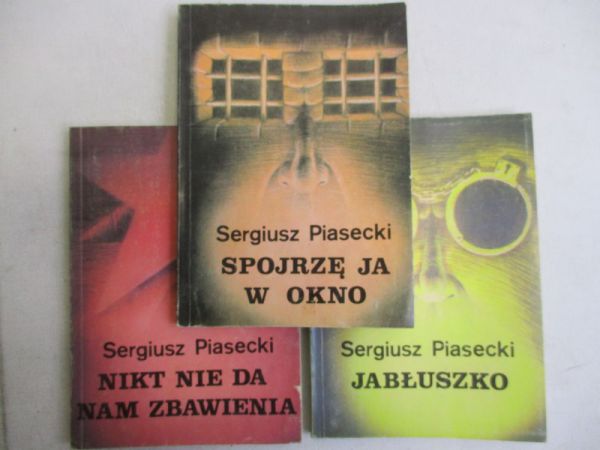 Spojrzę ja w okno / Jabłuszko / Nikt nie da nam zbawienia