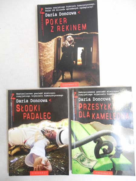 Poker z rekinem / Przesyłka dla kameleona / Słodki padalec