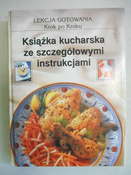 Książka kucharska ze szczegółowymi instrukcjami