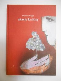 Akacje kwitną