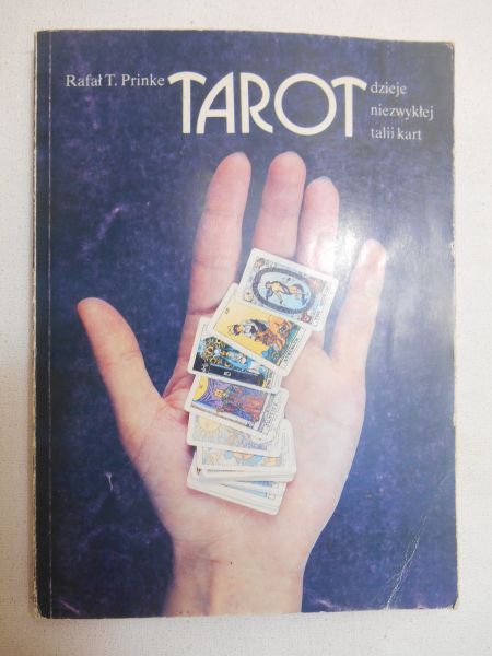 Tarot. Dzieje niezwykłej talii kart