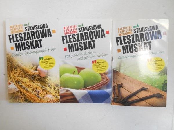 Pod jednym dachem, pod jednym niebem/Zatoka śpiewających traw/ Czterech mężczyzn na brzegu lasu