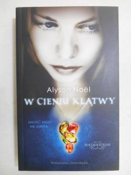 W cieniu klątwy