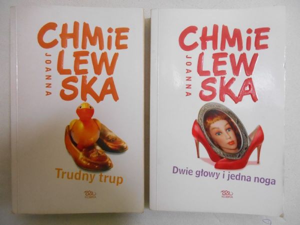 Dwie głowy i jedna noga/Trudny trup