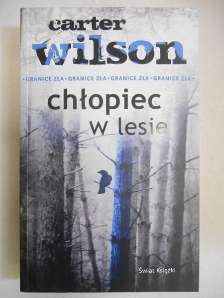 Chłopiec w lesie