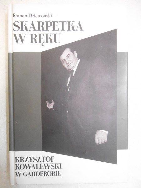 Skarpetka w ręku