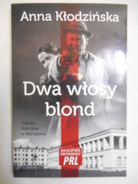 Dwa włosy blond