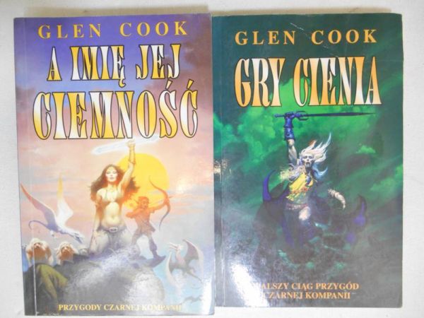 Gry cienia / A imię jej ciemność