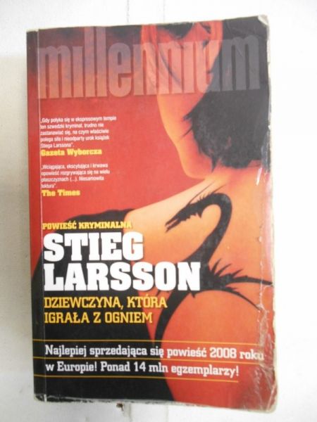 Larsson Stieg - Dziewczyna, która igra z ogniem