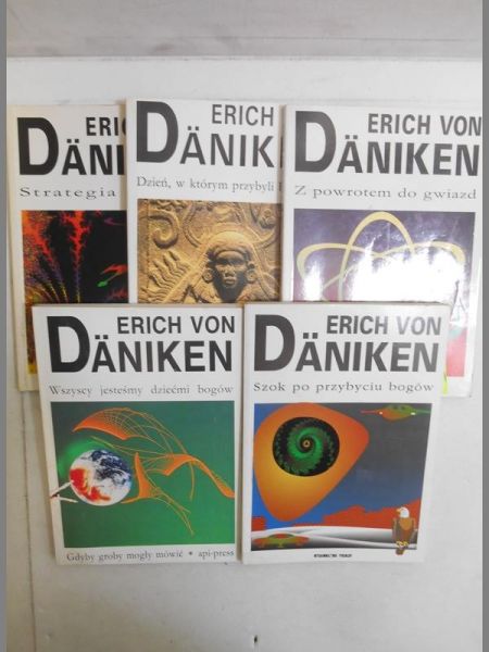 Daniken Erich von - Zestaw 5 książek