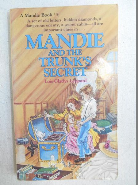 Mande and the trunk's scret