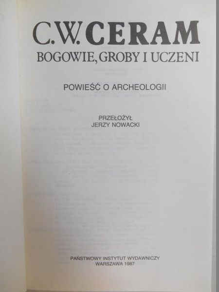 Bogowie, groby i uczeni