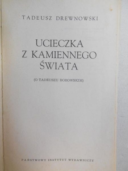 Ucieczka z kamiennego świata