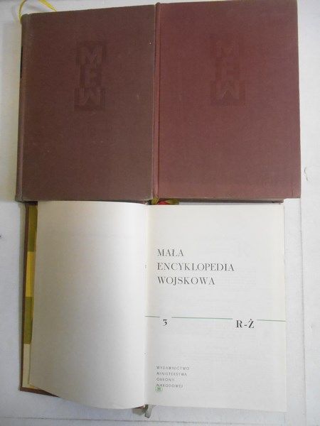 Mała encyklopedia wojskowa, Tom I-III