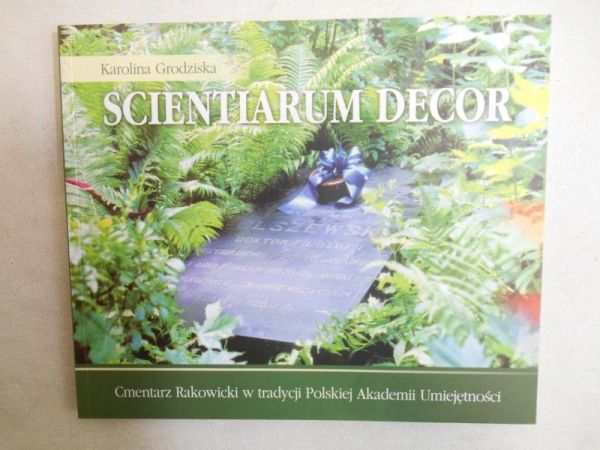 Scientiarum  Decor