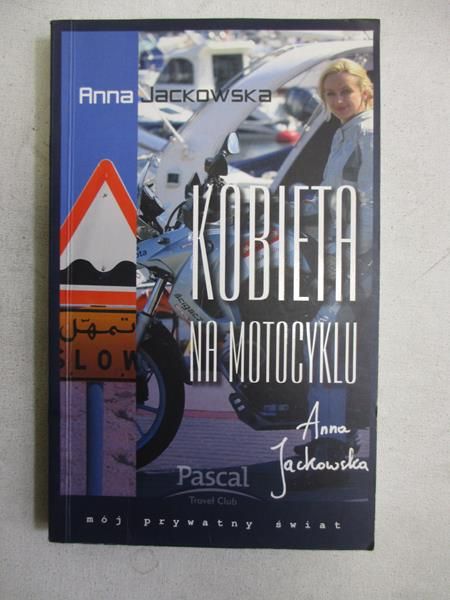 Kobieta na motocyklu