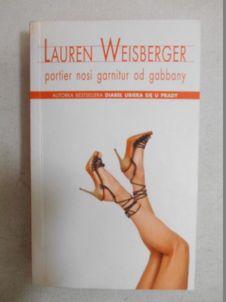 Portier nosi garnitur od gabbany