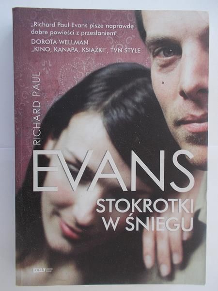 Stokrotki w śniegu