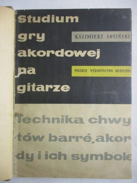 Studium gry akordowej na gitarze