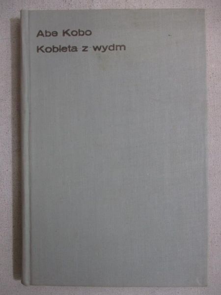 Kobieta z wydm