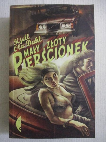 Mały złoty pierścionek