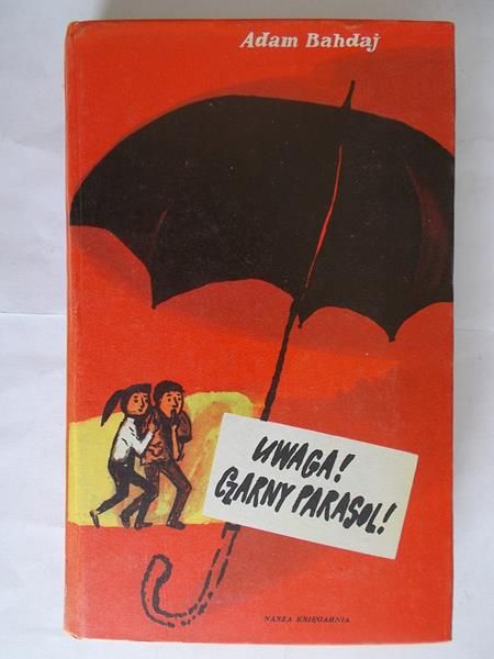 Uwaga! Czarny parasol!