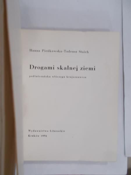 Pieńkowska H. - Drogami skalnej ziemi