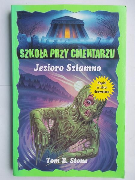 Szkoła przy cmentarzu