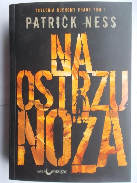 Na ostrzu noża