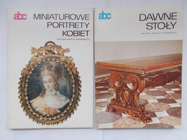 Miniaturowe portrety kobiet/ Dawne stoły