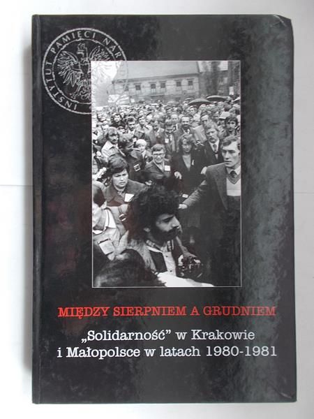 Między sierpniem a grudniem