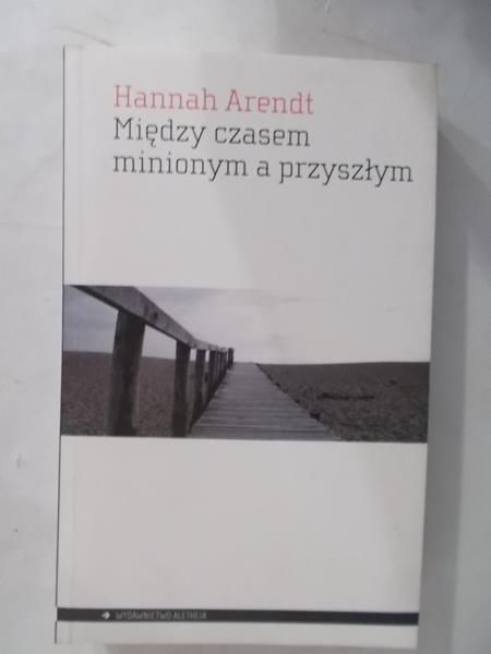 Między czasem minionym a przyszłym