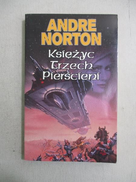 Księżyc trzech pierścieni