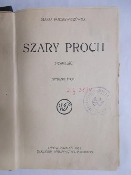 Szary proch, 1921 rok