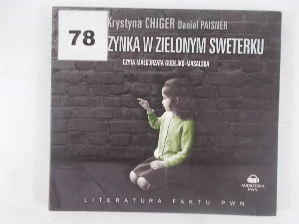Dziewczynka w zielonym sweterku