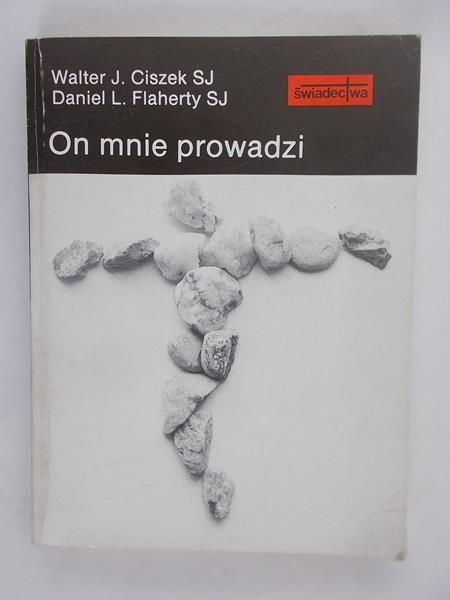 On mnie prowadzi