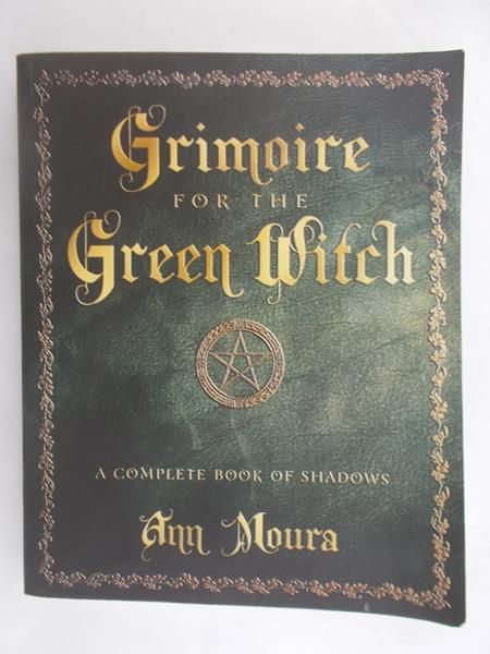 Moura Ann - Grimoire for the Green Witch