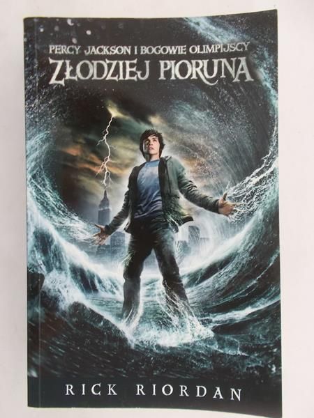 Riordan Rick - Złodziej pioruna