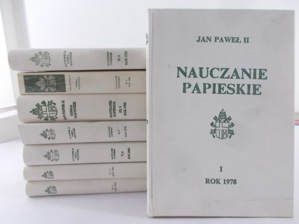 Jan Paweł II - Nauczanie papieskie, 8 książek