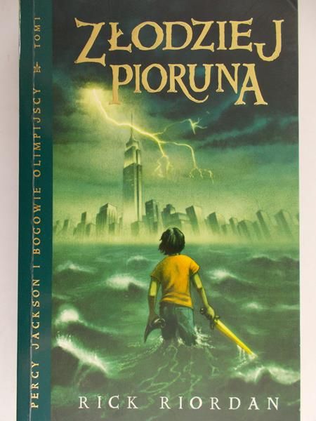 Riordan Rick - Złodziej pioruna