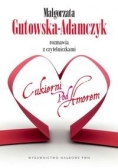 rozmawia z czytelniczkami Cukierni pod Amorem
