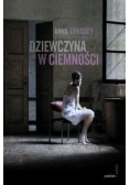 Dziewczyna w ciemności