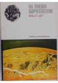 W niebo wpatrzeni